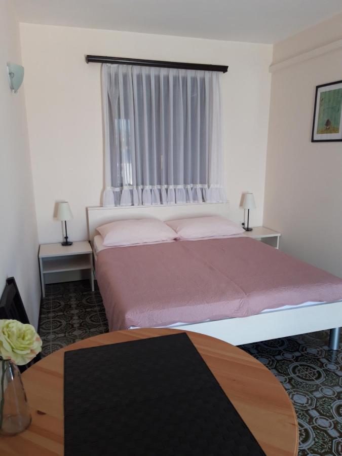 Apartments Marta Рогозниця Екстер'єр фото