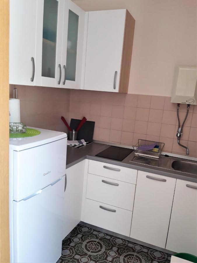 Apartments Marta Рогозниця Екстер'єр фото