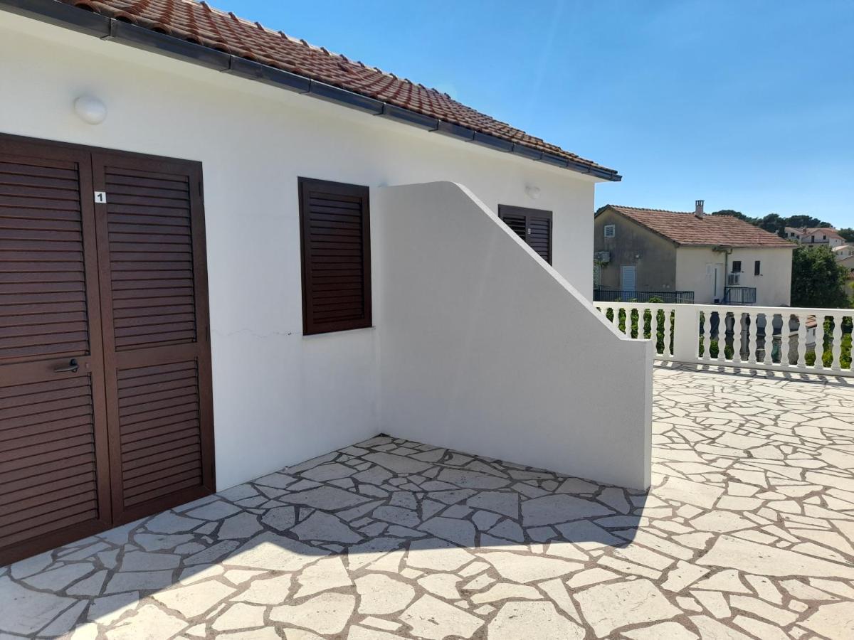 Apartments Marta Рогозниця Екстер'єр фото