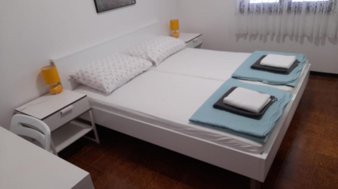 Apartments Marta Рогозниця Екстер'єр фото