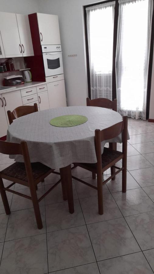 Apartments Marta Рогозниця Екстер'єр фото